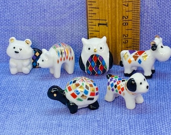 Figuras de porcelana con diseño de arlequín, diseño metálico, castor, oso, perro, vaca, búho, tortuga, miniaturas para casas de muñecas BB222
