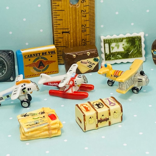 History of AIRMAIL - AIRPLANES Plane Aircraft Planes Luggage Pilot Mail - French Feve Feves Porcelain Figurines Doll House Miniatures  S117