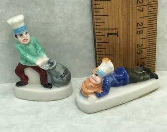 2 Tiny BAKERS Pastry Chef Cook Man Figures Clumsy Miniature Chefs Baker Cooks  -  French Feve Feves Figurines King Cake Baby Charm ZZ21
