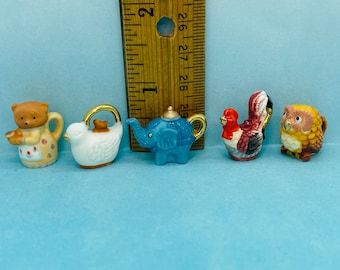 Tiny ANIMAL TEAPOTS Bear Cat Dove Elephant Rooster Owl Kitchen Teapot Mini decor French Feve Feves Porcelain Figurine Dollhouse Miniature T1