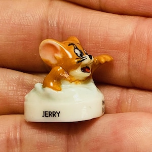 JERRY z kreskówki Tom i Jerry Pływająca Myszka MGM Hanna Barbera French Feve Feves VINTAGE Figurka Miniatury Domków dla Lalek N52