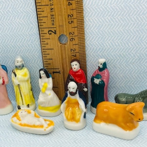 Primitive 9 pc Nativity Set Mary Joseph Jesus Shepherd Hand Painted Creche Porcelain Miniature - French Feve Feves Dollhouse Miniatures LL3