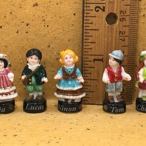Winzige Viktorianische Kostümpuppen Miniature Mädchen Junge Puppe Kind Dolly Französische Feve Feves - Porzellanfiguren König Kuchen Baby Puppenhaus ZZ33