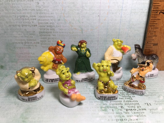 Disney's SHREK III Set of 8 Miniature French Feve Feves Donkey Fiona Puss  Babies Porcelain Figurines Dollhouse Charm Mini Figures P56 