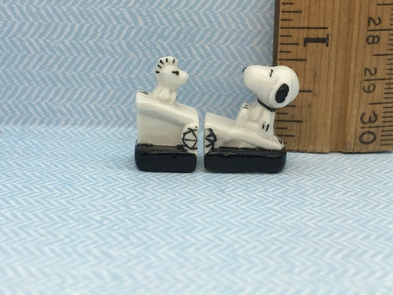 PEANUTS Snoopy & Woodstock on Seesaw Teeter-totter Playing