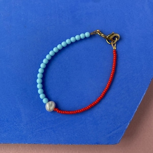Bracciale bicolore, bracciale vistoso con perline colorate