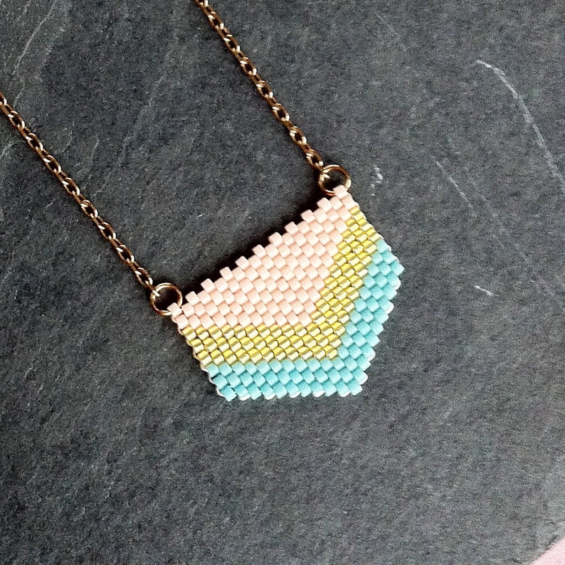 Collier Chevron image 4