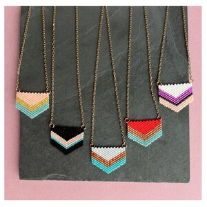 Collier Chevron image 2