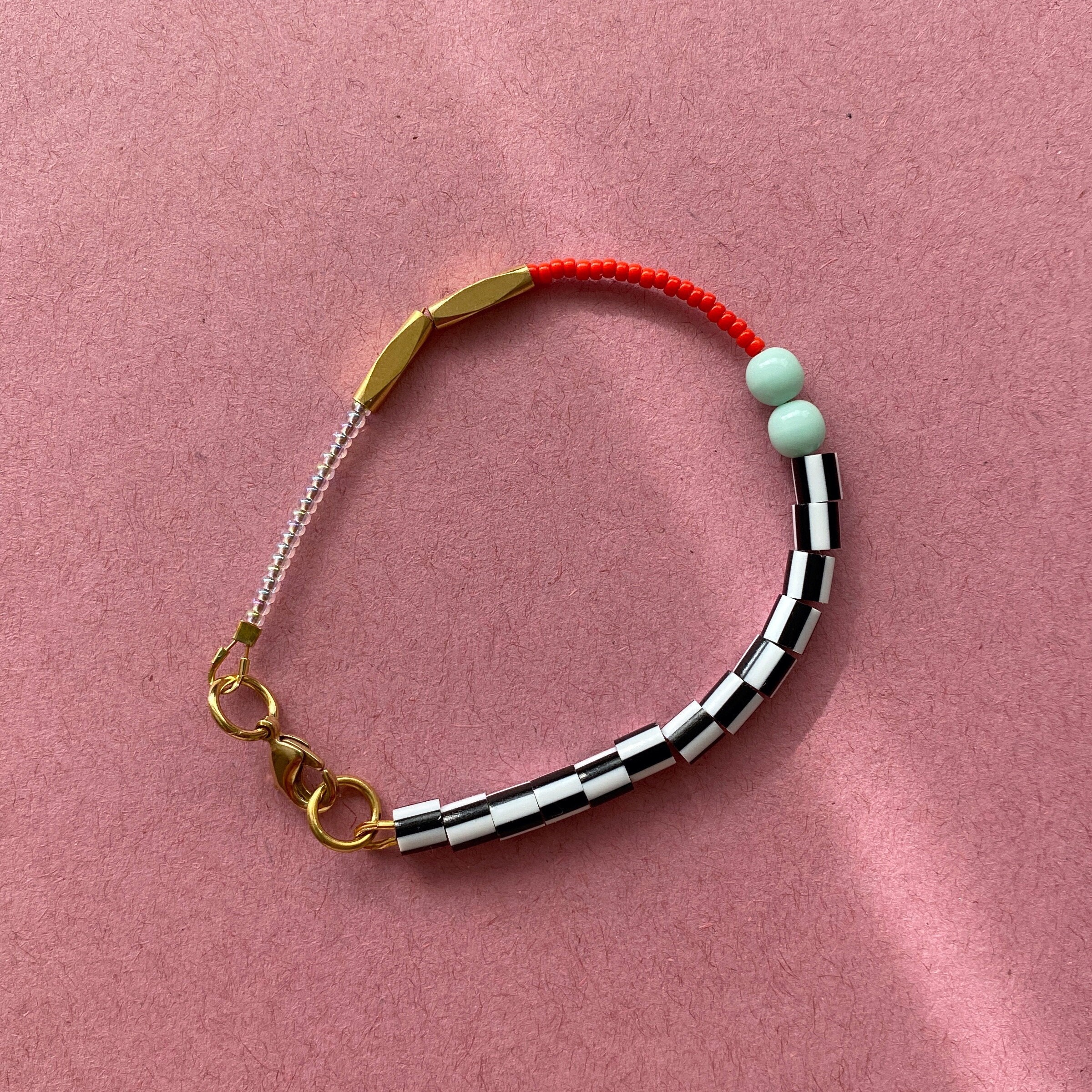 Dot Beaded Bracelet - Mint and Postbox red