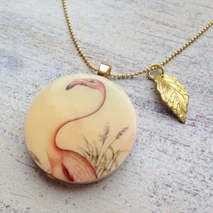 Flamingo & Leaf ᵀᴴᴱ ORIGINAL wooden pendant necklace image 3