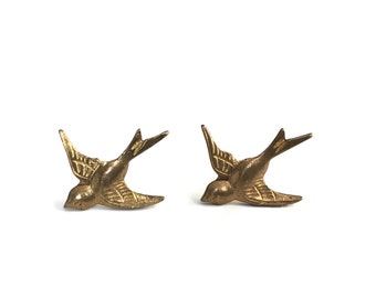 Ahoy! Small vintage swallows brass stud earrings