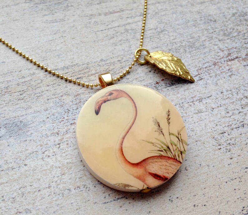 Flamingo & Leaf ᵀᴴᴱ ORIGINAL wooden pendant necklace image 2