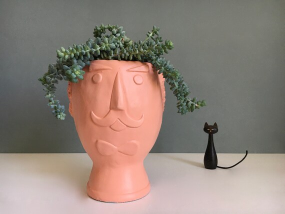 NEU & Groß! Bubikopf Blumentopf Gesicht Pflanzkopf Figur Kopf Bart Schnauzer Moustache Vase Beton Übertopf KORALLE