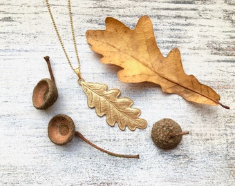 Fine oak leaf brass on a gold-colored chain