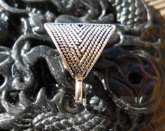 Patterned Sterling Silver Bail with Closed Loop (5mm Opening)