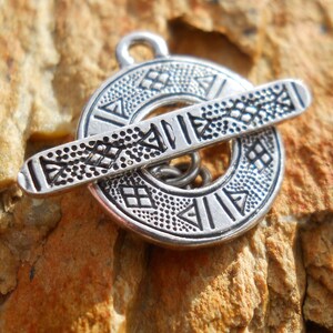 Small Double Sided Toggle with Toggle Bar with Extender Chain