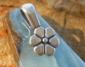 Sterling Silver Flower Glue On Bail: Pendant Component (3x4mm Opening)