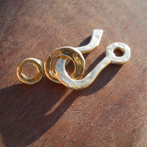 Vermeil Clasp, CL246V, Hammered Hook and Eye Clasp, Size: 25 mm x 8 mm or .98 inches x .31 inches