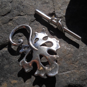 Sterling Silver Leaf Toggle and Toggle Bar, TL109A, Size, 32 mm x 22 mm or 1.30 inches x  .87 inches