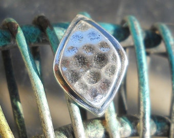 Hammered Sterling Silver Bail with Closed Loop (4x4mm Opening)