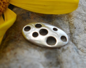 Oval förbindelsepärla i sterlingsilver, öppet cirkelmönster (12 mm x 8 mm)