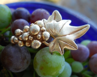 Sterling Silver with 23 Karat Gold Grape and Leaf Clasp, CL289V, Size: 28 mm x 15 mm or 1.10 inches x .59 inches