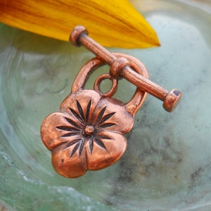 Solid Copper Flower Toggle Clasp: Jewelry Closure (23mm x 13mm)