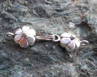 Flower Hook and Eye Clasp: Jewelry Closure (35 mm)