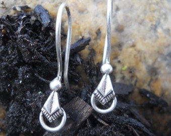 Ear Wires, T20, Sterling Silver Ear Wires with Die Cut Triangular Pattern