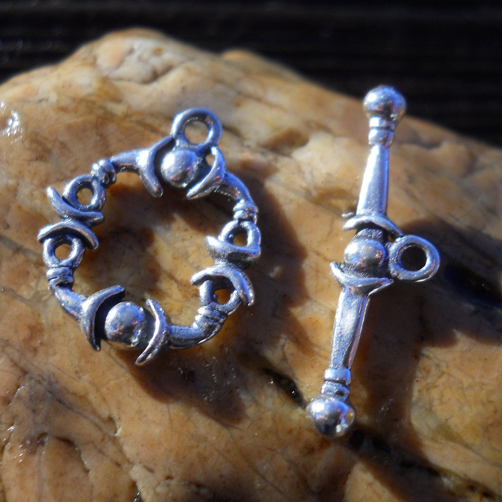 スターリングシルバーのトグルクラスプ（バー付き）（18 mm x 15 mm