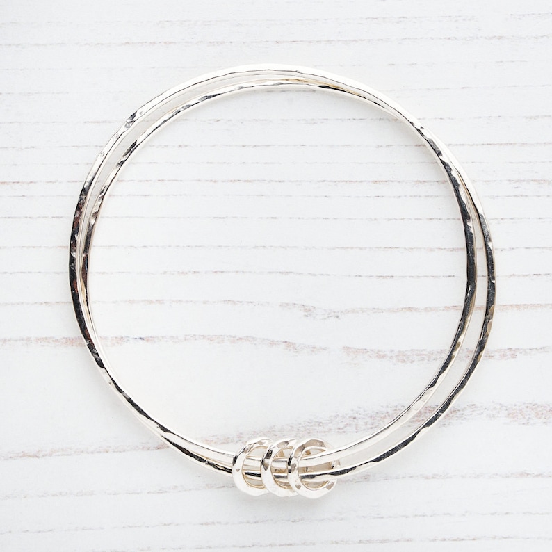 Handmade hammered silver double bangle with 3 silver rings image 3