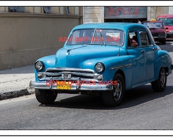 Digital Print - Classic cars of Cuba - vintage blue Pontiac
