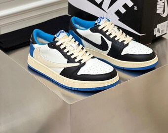 Fragment x Jordan 1 Low OG Blanche Bleu DM7866-140