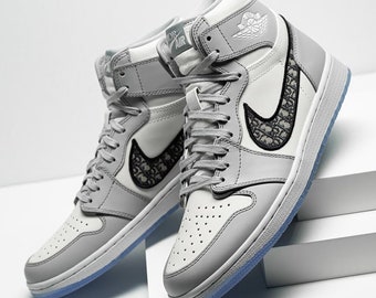 Jordan 1 High Wolf Grau/Sail-Photon Dust-Weiß