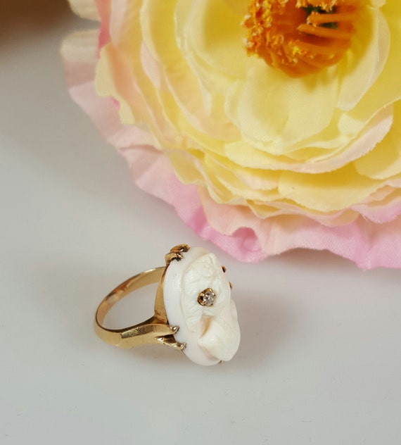 Antique 14k gold ring with Camee from Conch Shell… - image 5