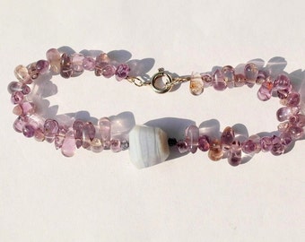 Gemstone bracelet with silver clasp, tumbled amethyst, free shape chalcedony and faceted Iolite