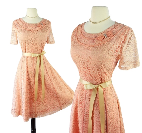 Vintage 40s Dress S M ~ Pretty Peach Pink Lacey 1… - image 1