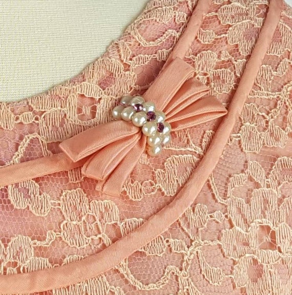 Vintage 40s Dress S M ~ Pretty Peach Pink Lacey 1… - image 5