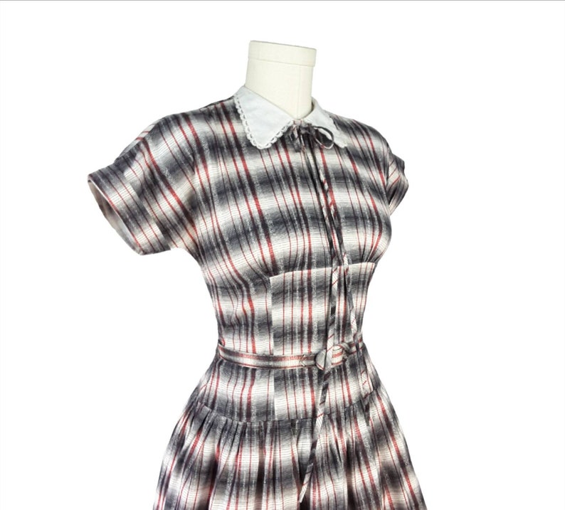 Vintage 1950s Dress S M White Red Black Plaid Fit & Flare Dress Fitted Shelf Bodice Wasp Waist Lace Trim Collar Tie Bow Cuffed Sleeves image 7