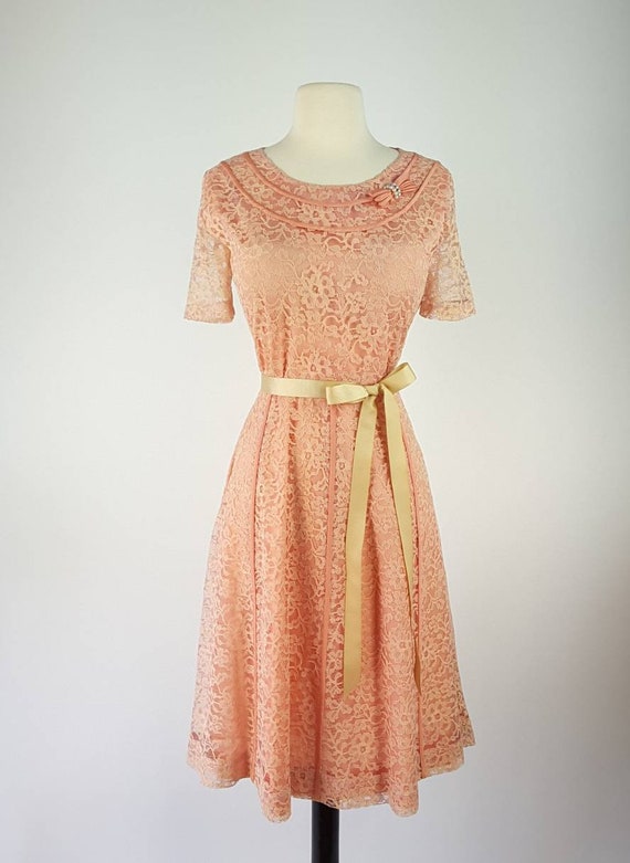 Vintage 40s Dress S M ~ Pretty Peach Pink Lacey 1… - image 3