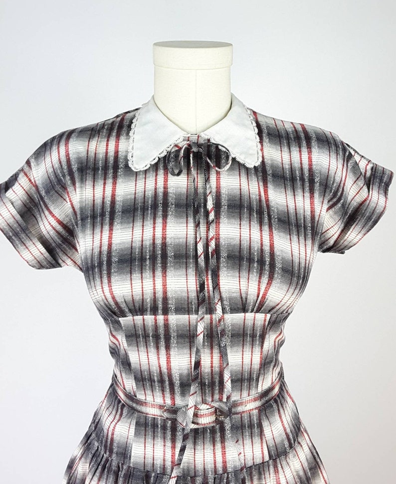 Vintage 1950s Dress S M White Red Black Plaid Fit & Flare Dress Fitted Shelf Bodice Wasp Waist Lace Trim Collar Tie Bow Cuffed Sleeves image 2