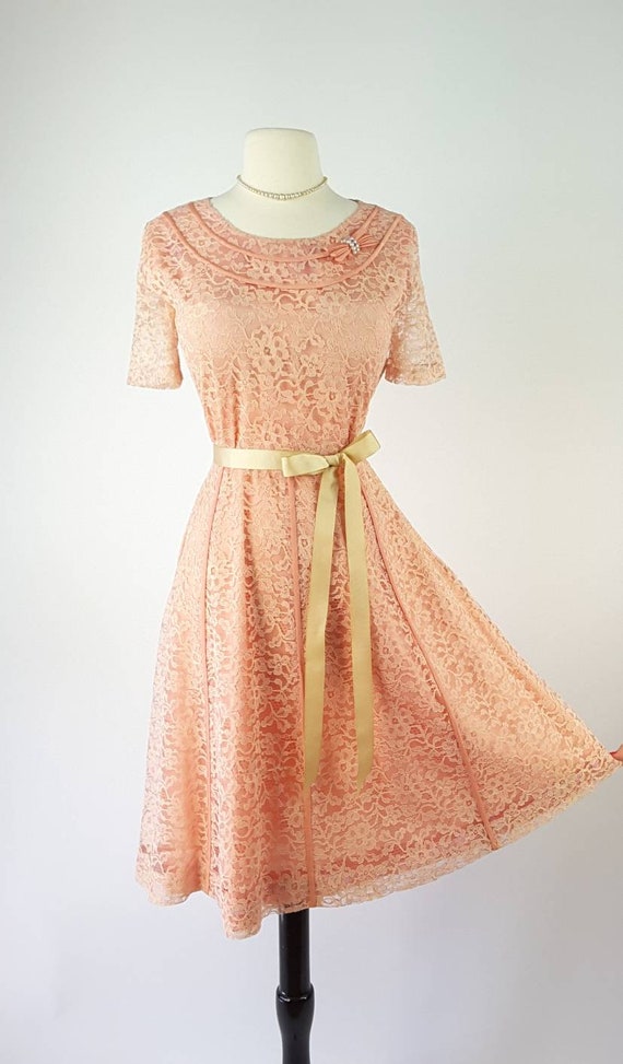 Vintage 40s Dress S M ~ Pretty Peach Pink Lacey 1… - image 9