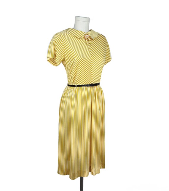Vintage 1950s Dress M ~ Cheery 40s 50's Mustard Y… - image 7