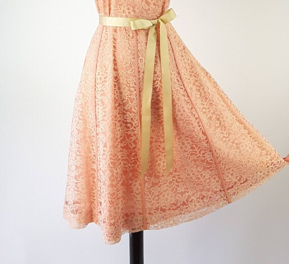 Vintage 40s Dress S M ~ Pretty Peach Pink Lacey 1… - image 7