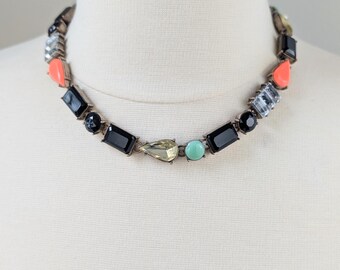 Collar de cuentas de resina: Gargantilla llamativa en negro, verde y naranja