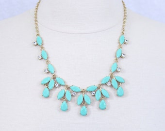 Collar floral verde menta: aleación de oro con diamantes de imitación de resina