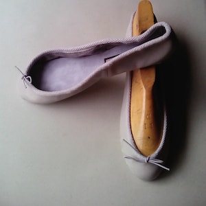 Extreme Low-Cut Pale Grey Leather Ballet Shoes -  Adult sizes