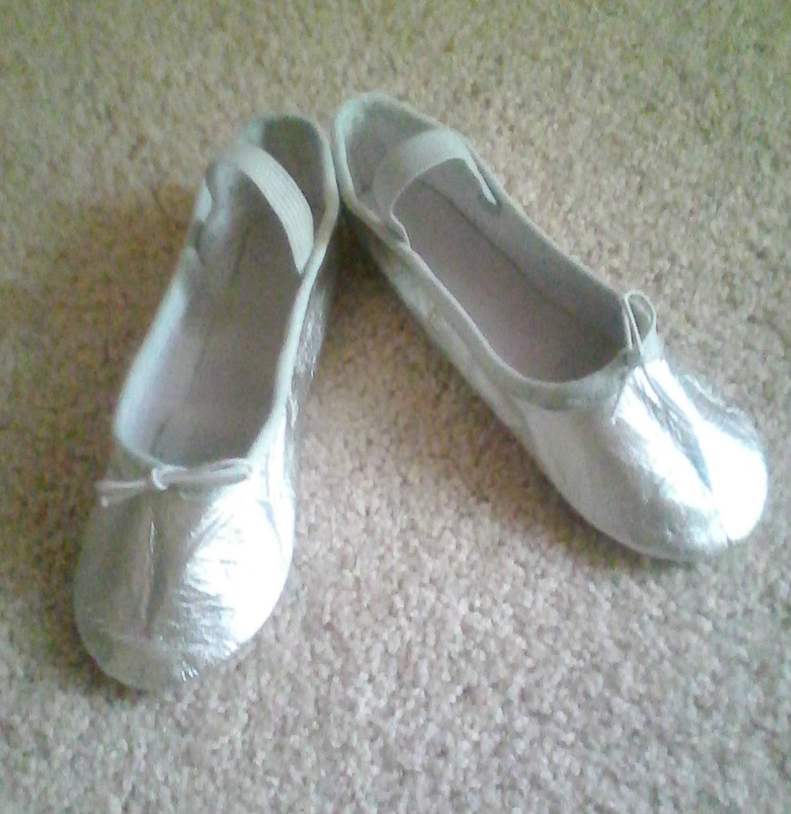 silver leather ballet slippers - full sole (children) various sizes for girls silver leather ballet slippers - full sole (children) various sizes for girls
