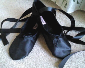 Zapatillas de ballet de satén negro para niña, suela entera o suela dividida