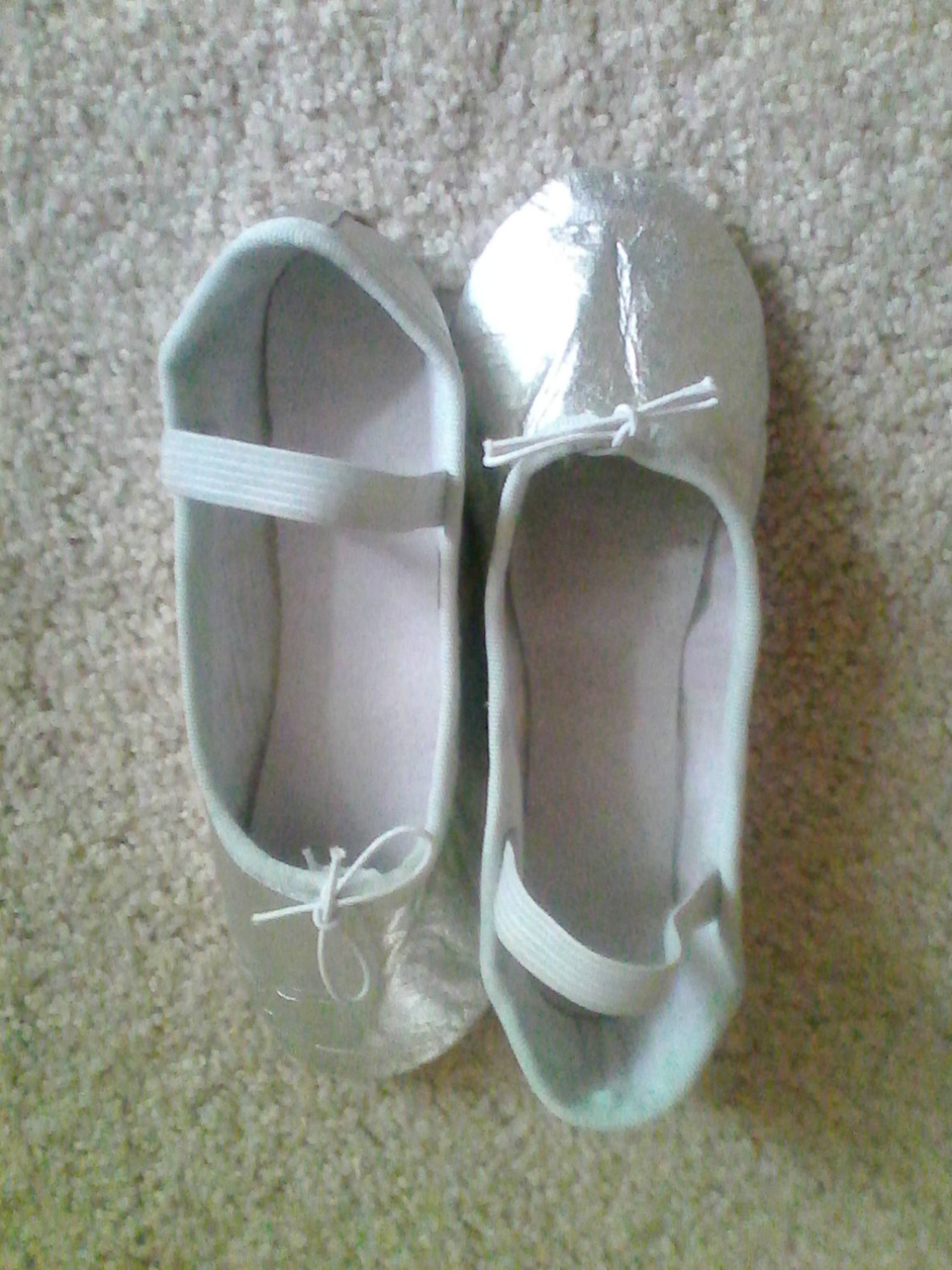 silver leather ballet slippers - full sole (children) various sizes for girls silver leather ballet slippers - full sole (children) various sizes for girls